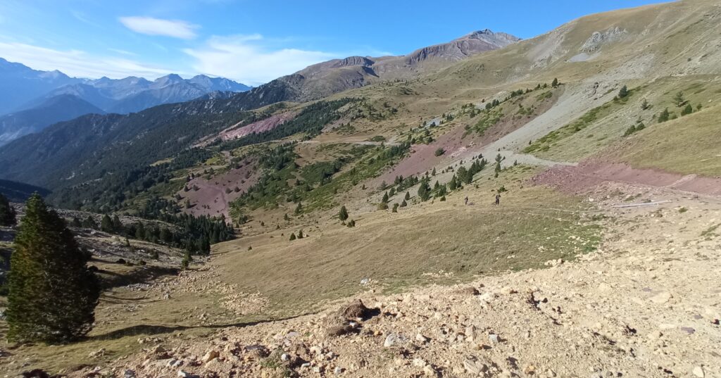 Vista desde la cruz de Guárdia: Ciclomontañismo en el Valle de Chistau